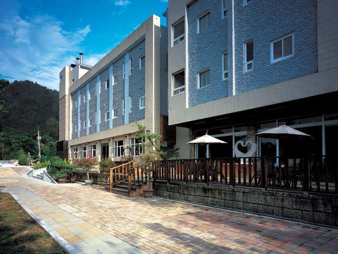 The Solas Hot Spring Resort Nantou Buitenkant foto